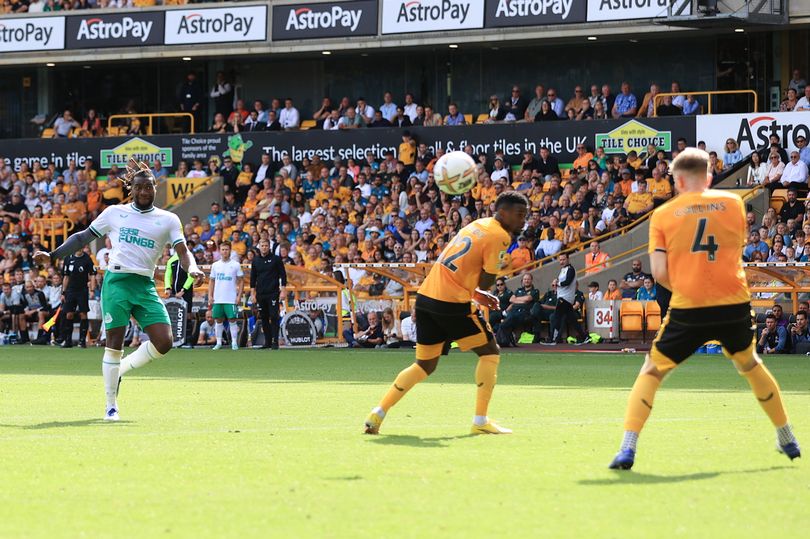 Dua Gol Telat Newcastle, Bungkam Wolves di Molineux Halaman 1