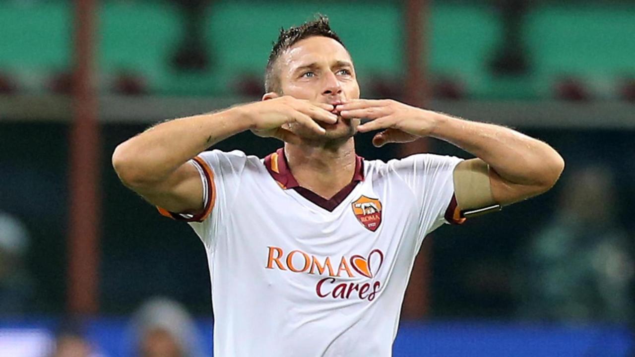 MITOTO - Totti buka peluang comeback dari pensiun