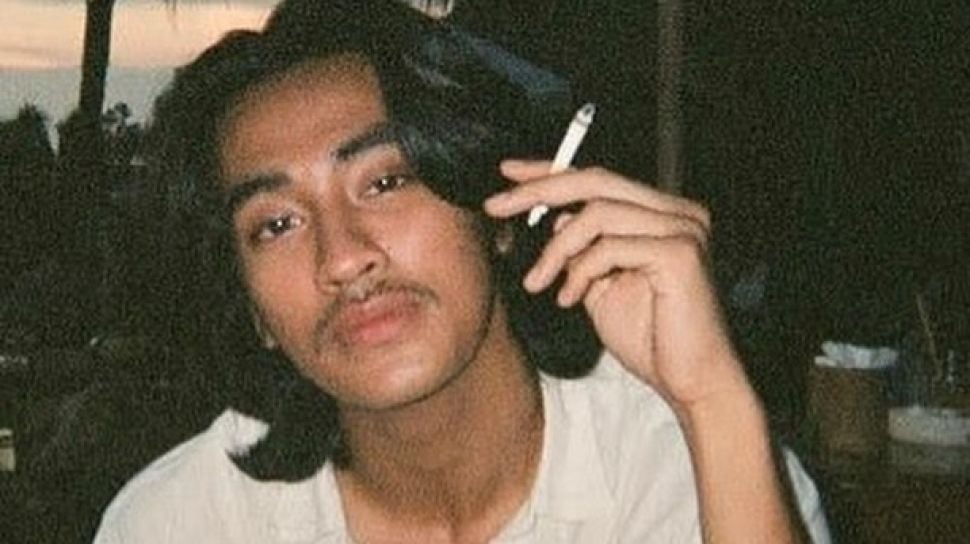 Trending di X! Foto Selfie Pria Mirip Abidzar Al-Ghifari Pamer Alat