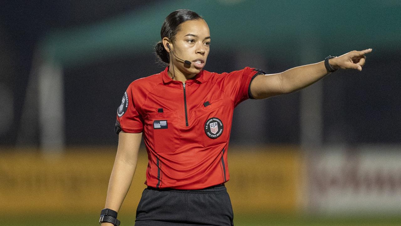 Anfield referee henderson