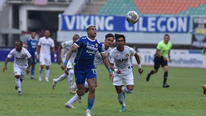 MITOTO - Persik Vs Persib: Maung Bandung Menang 2-0