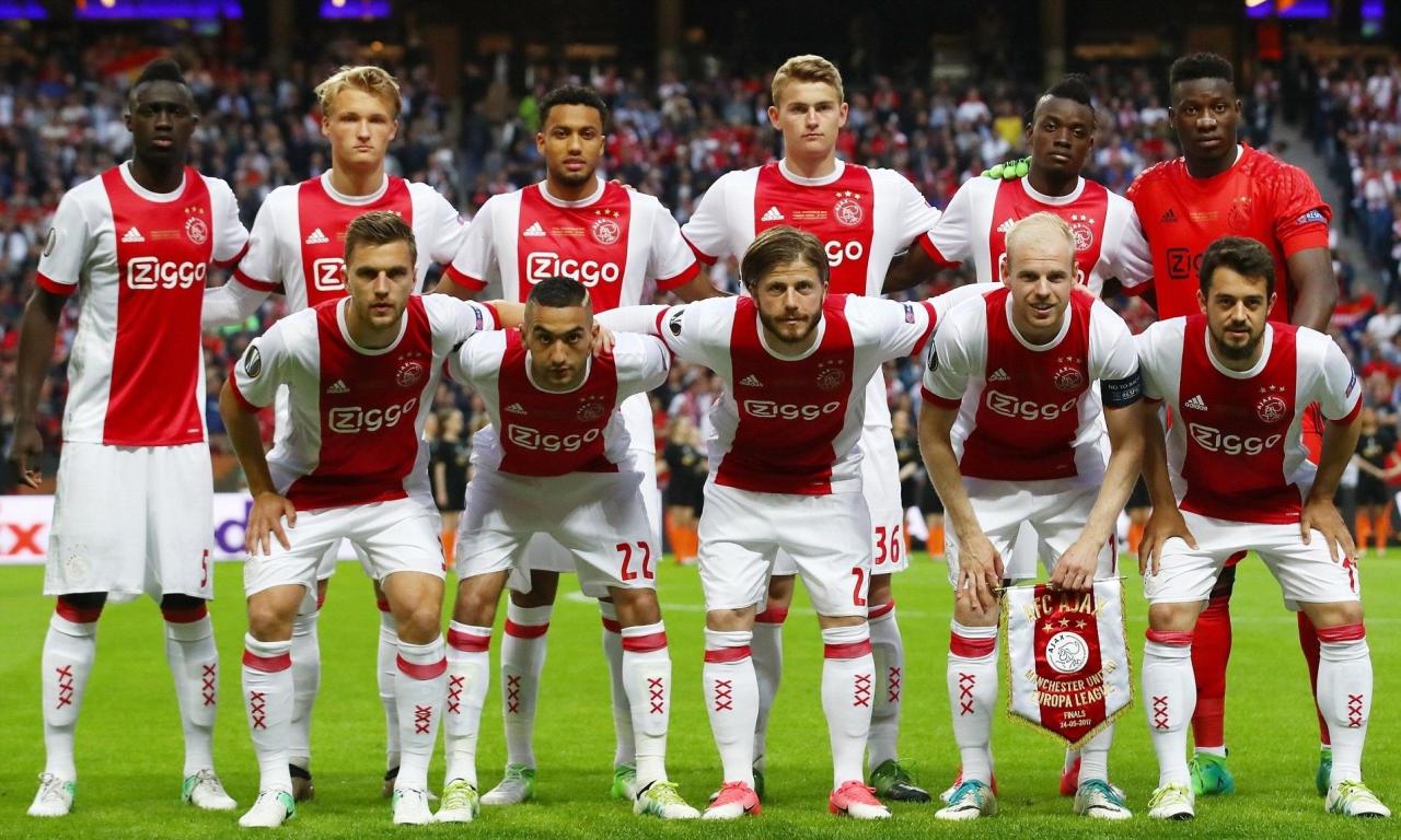 MITOTO Hasil Liga Europa: Ajax menang telak, Porto taklukkan Hoffeinheim