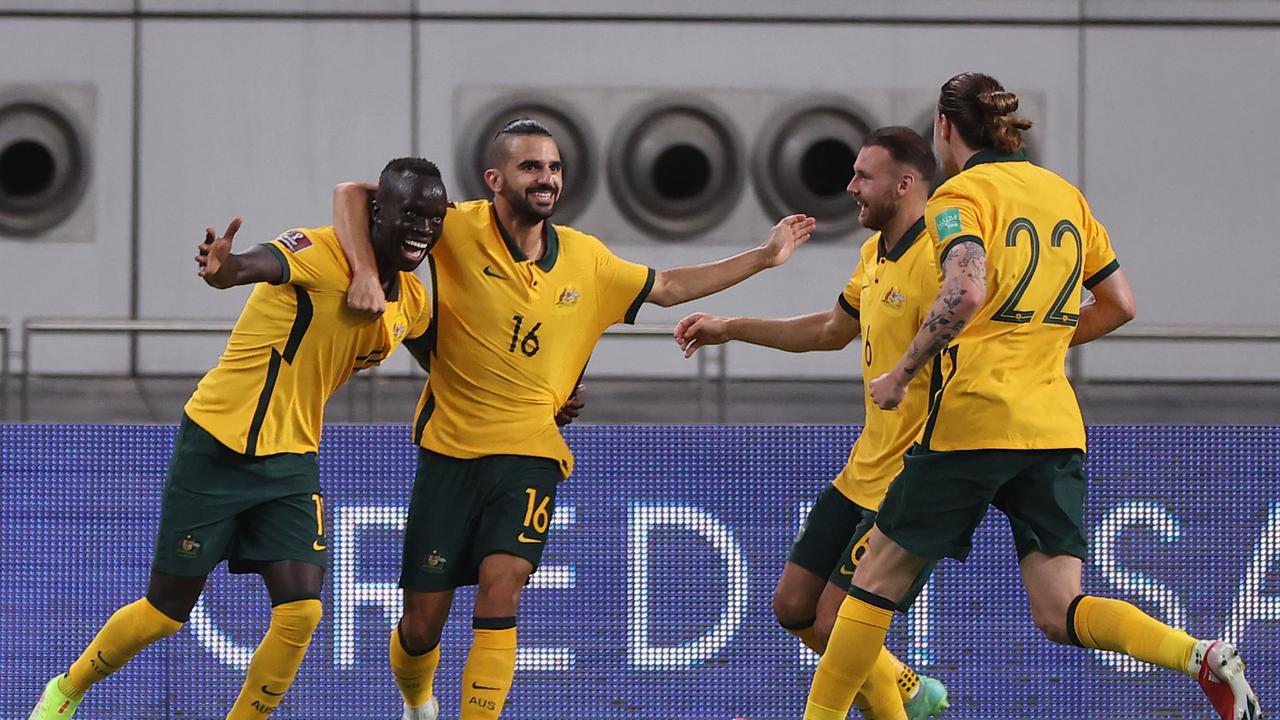 Australia vs China: Socceroos Menang 3-1, Grup C Mulai Panas