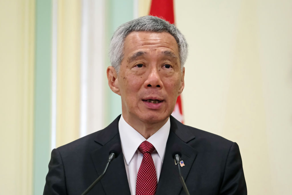 MITOTO SportAdik Lee Hsien Loong Cari Suaka ke Inggris, Apa yang Terjadi?